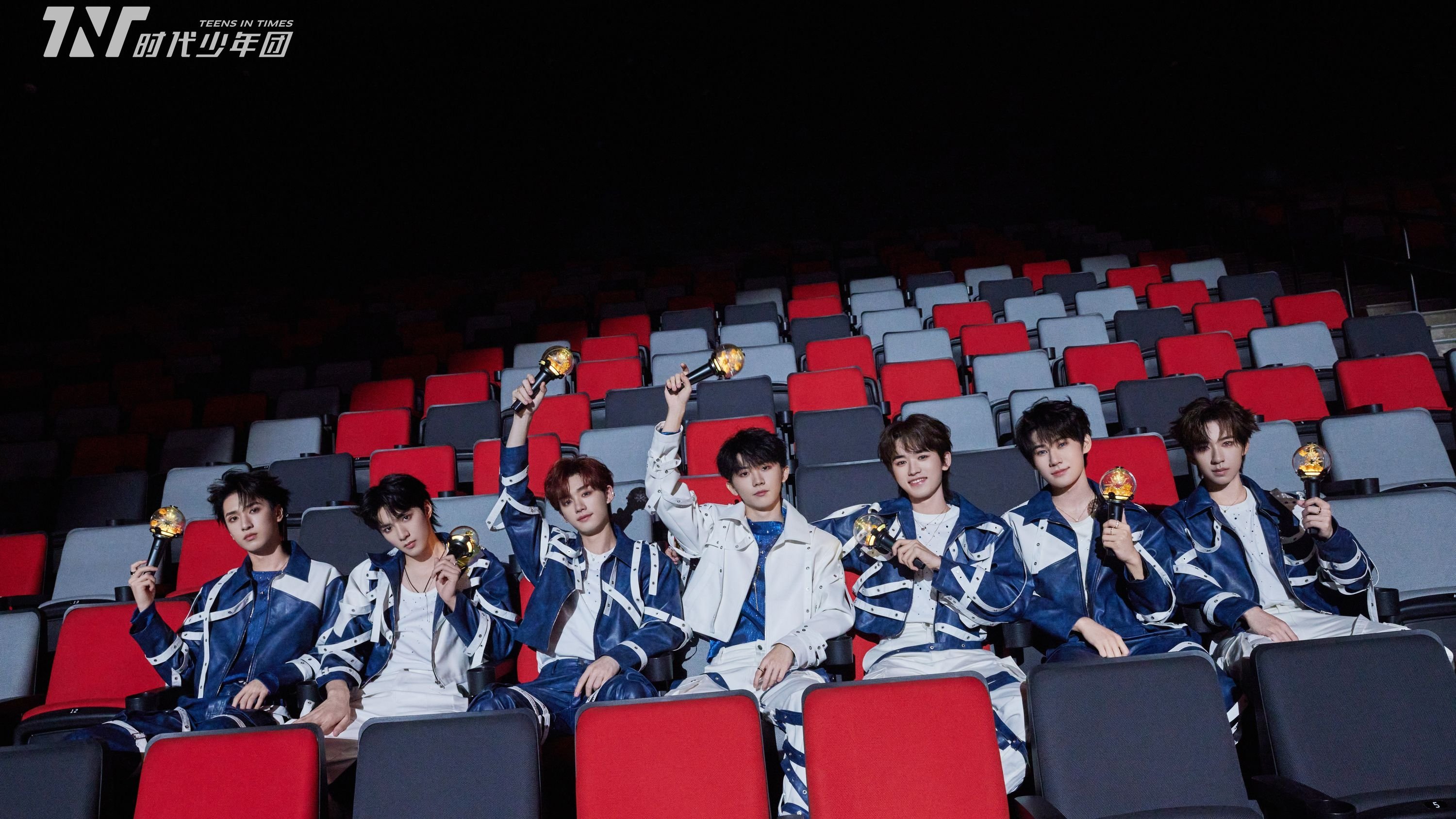 Backdrop for 时代少年团叁重楼「楼外楼」演唱会中国澳门站