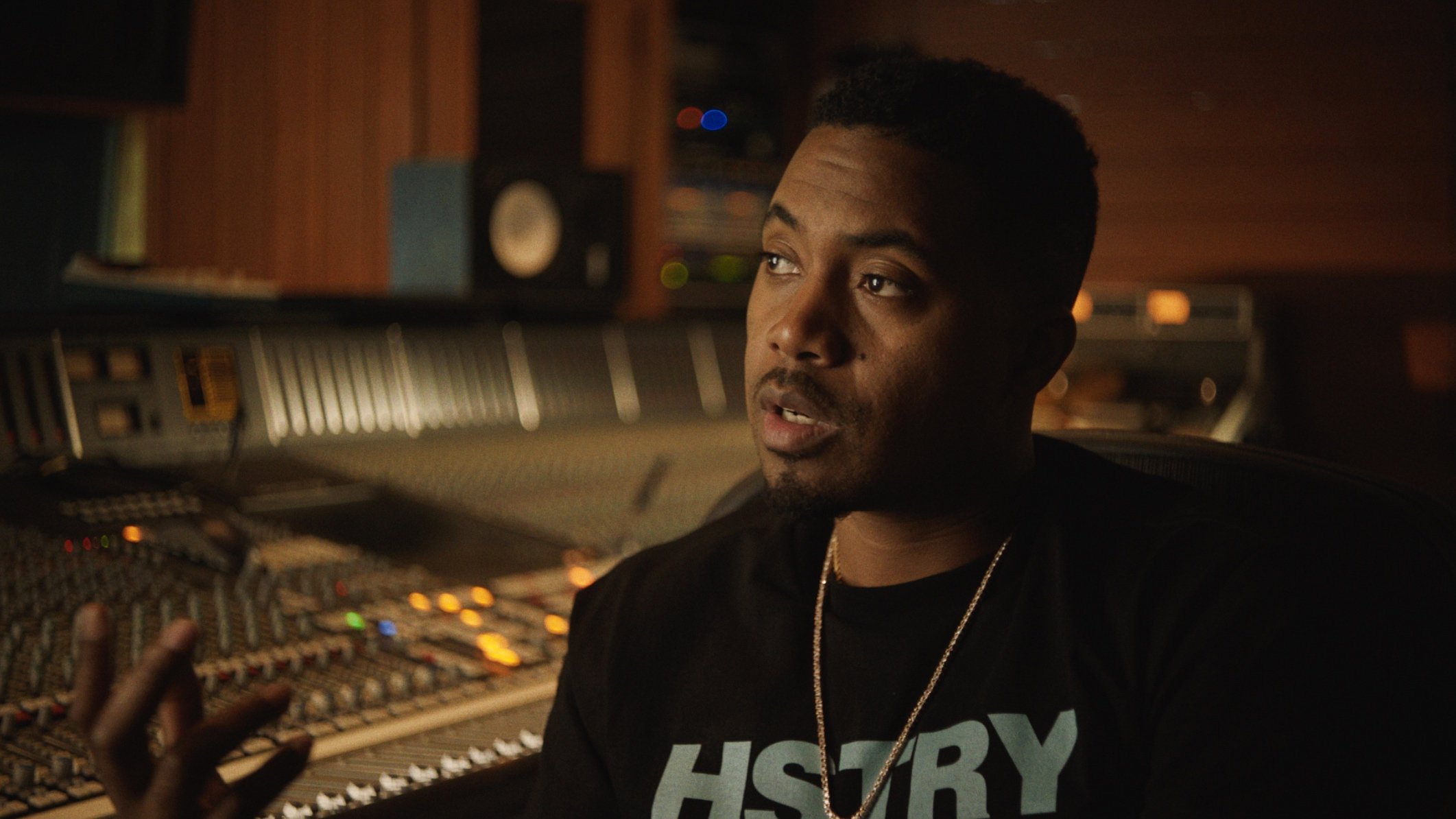 Backdrop for Word is Bond