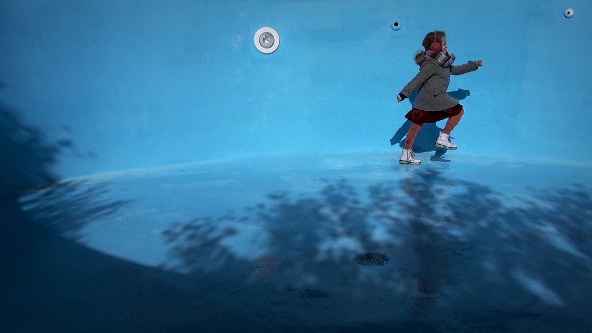 Backdrop for @9: At nine