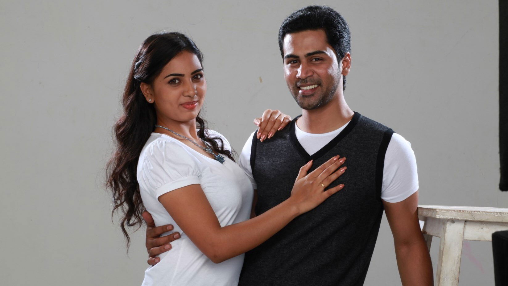 Backdrop for Puriyadha Anandam Puthithaga Arambam