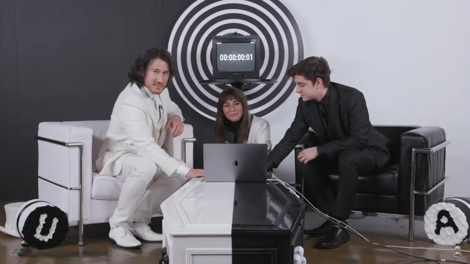 Backdrop for Unus Annus