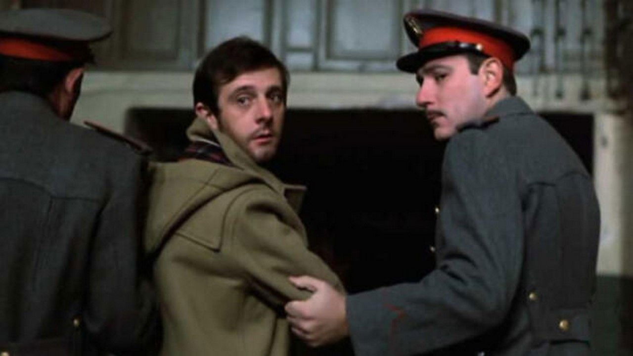 Backdrop for Viva la clase media