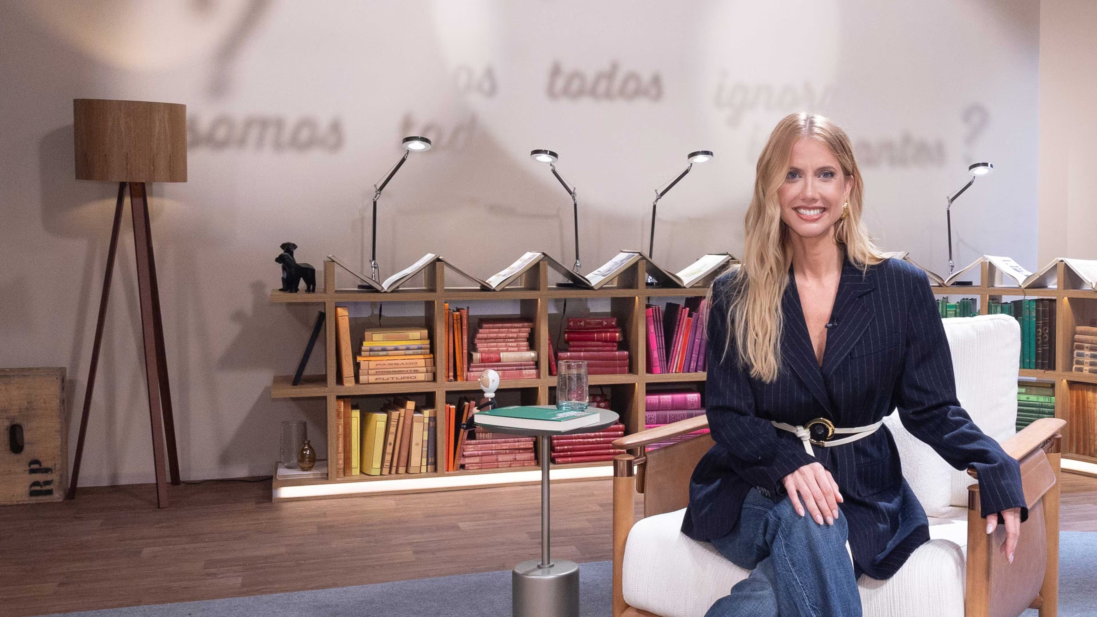 Backdrop for Sábia Ignorância