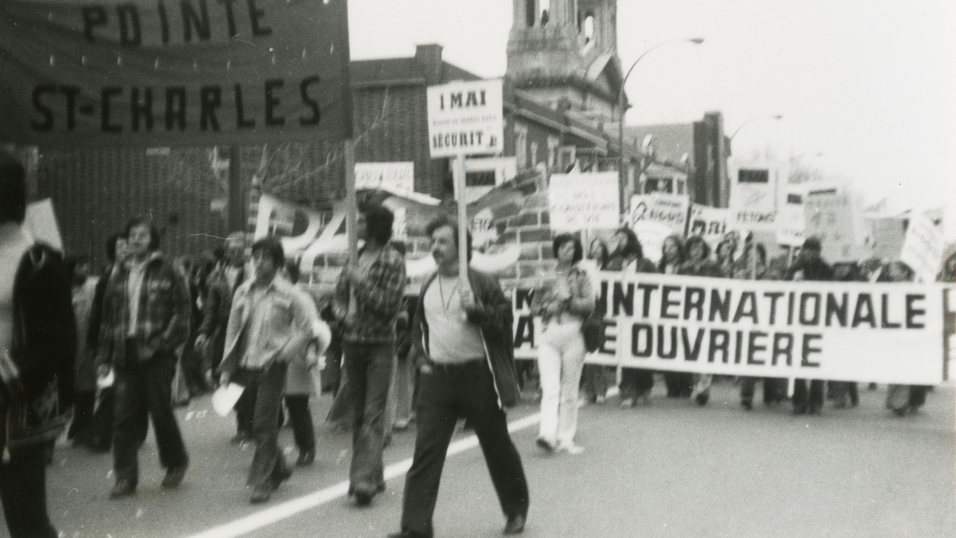 Backdrop for Les fils