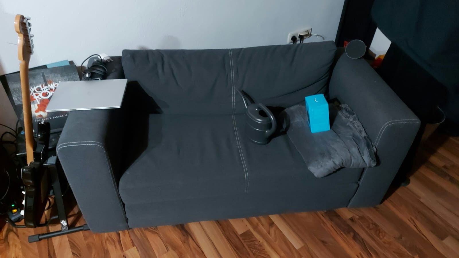 Backdrop for ICH hab MIR BEIDE ARME GEBROCHEN