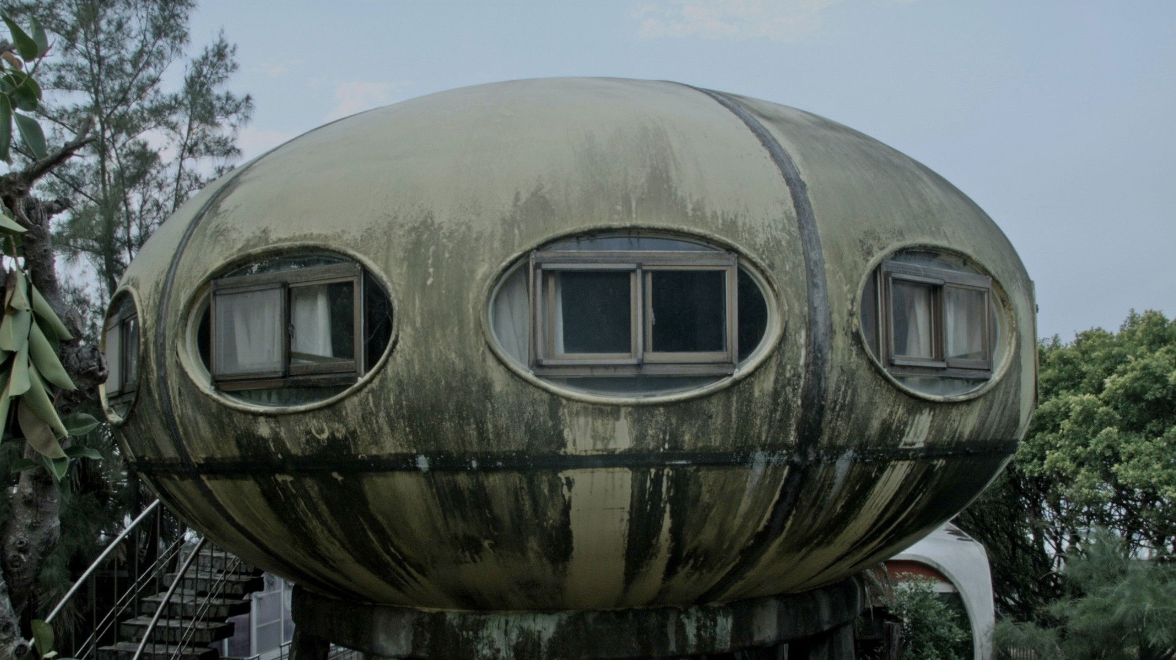 Backdrop for Bruce Takes Dragon Town