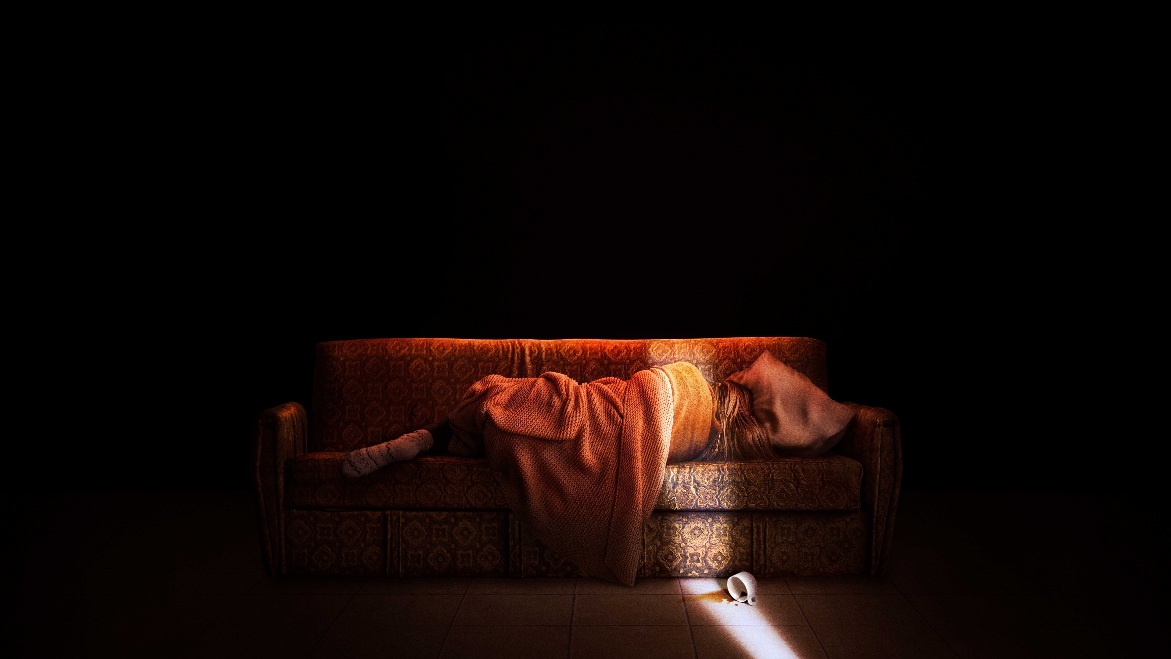 Backdrop for Bad Host: Hunting the Couchsurfing Predator