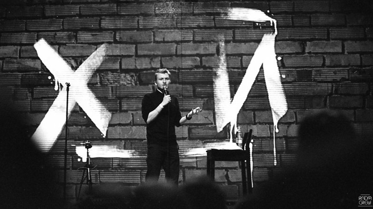 Backdrop for Danila Poperechny: D_CK