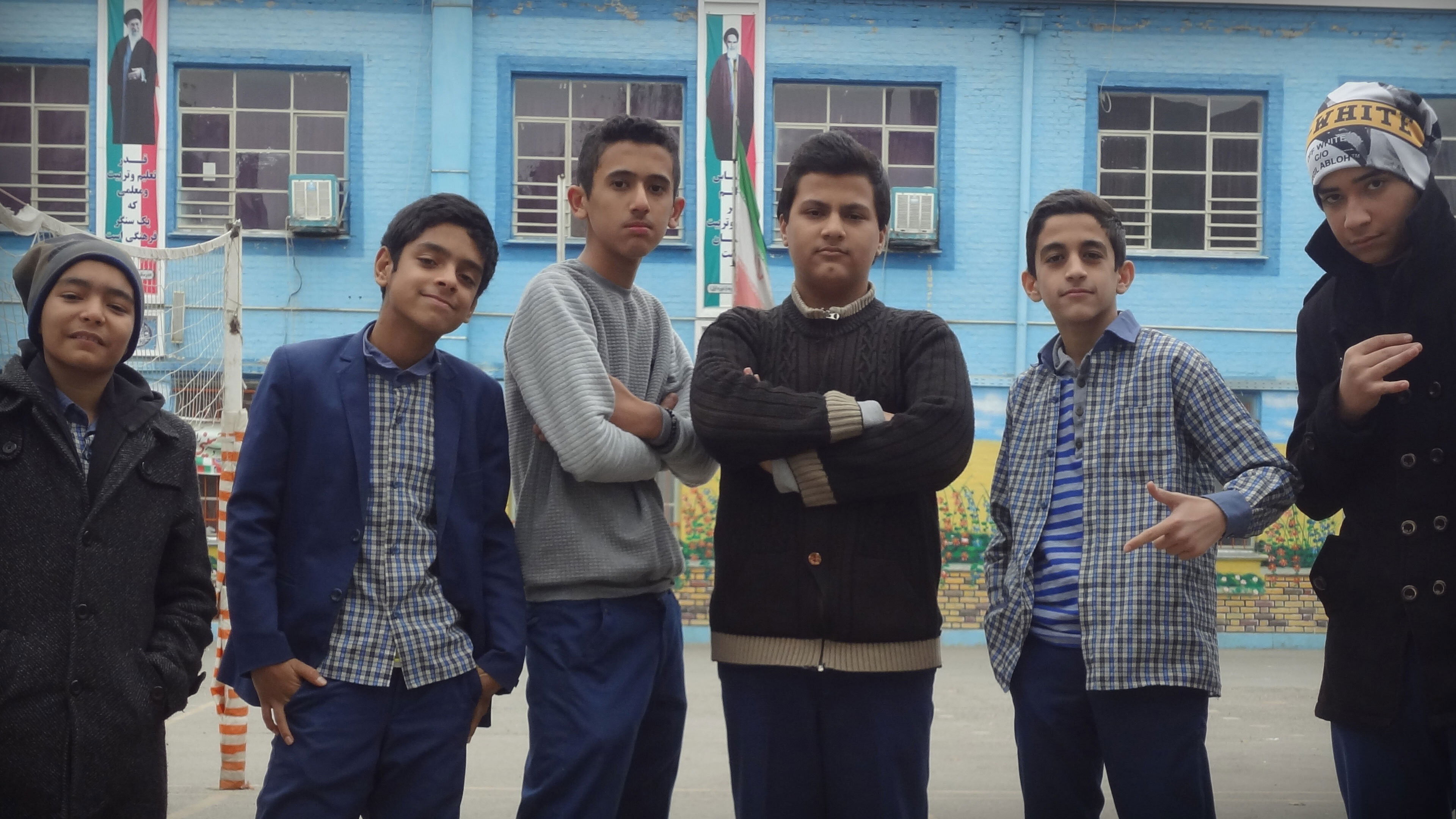 Backdrop for Hokm Ba Bazi Gardan Koloft Ha