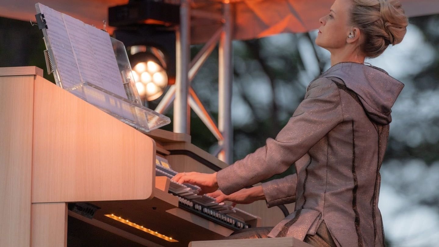 Backdrop for Organ at Night - Iveta Apkalna