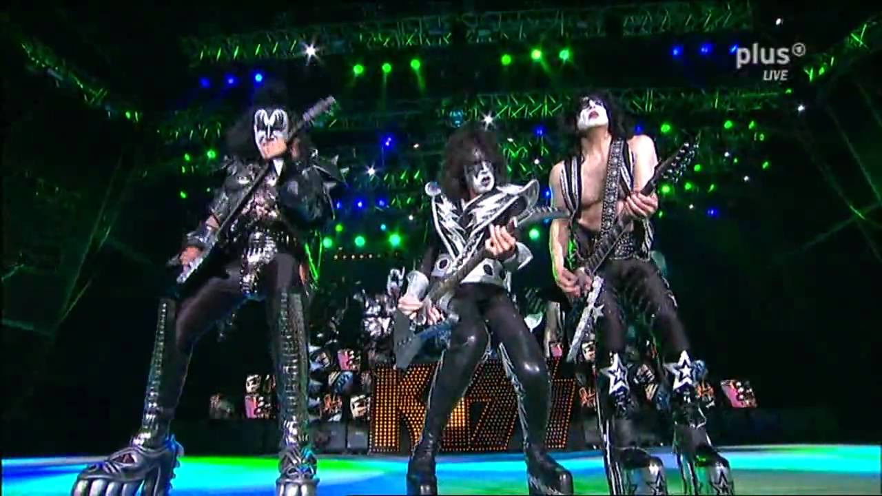 Backdrop for Kiss - Live in Nurburgring