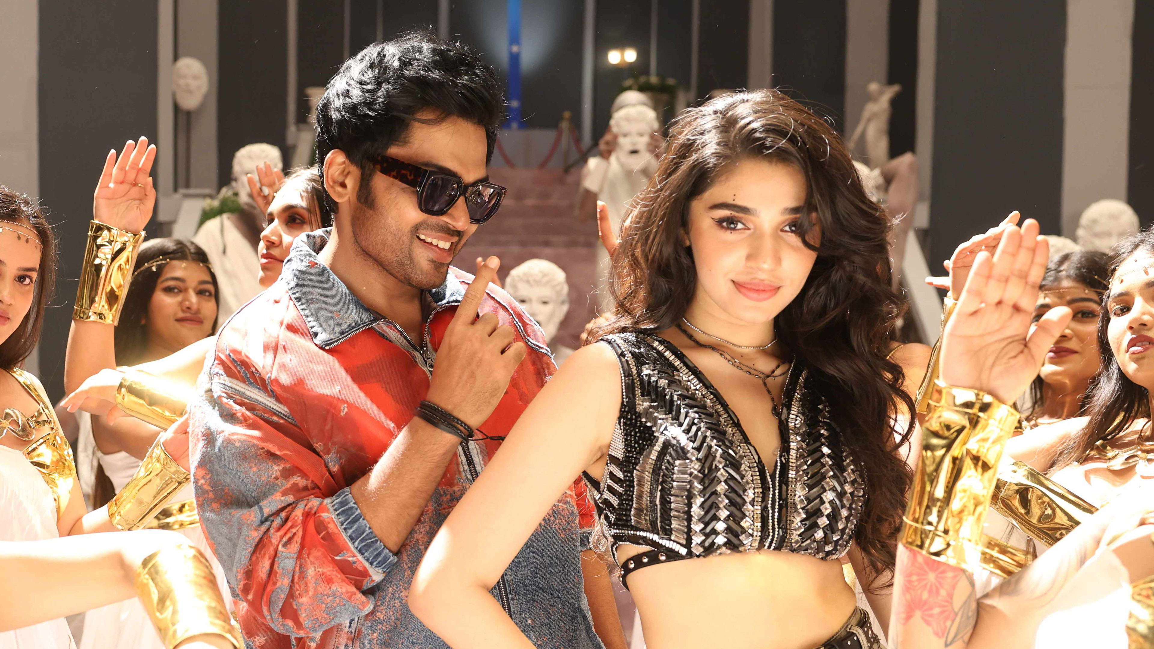 Backdrop for Vaa Vaathiyaar