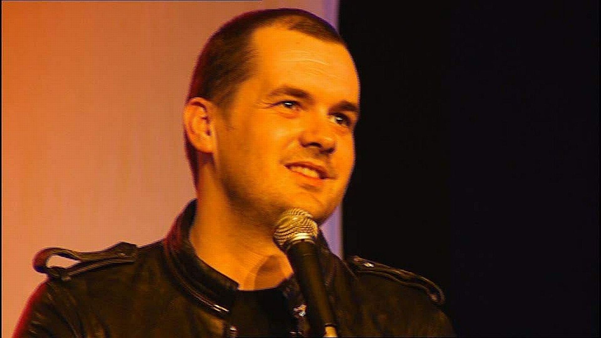 Backdrop for Jim Jefferies: Contraband