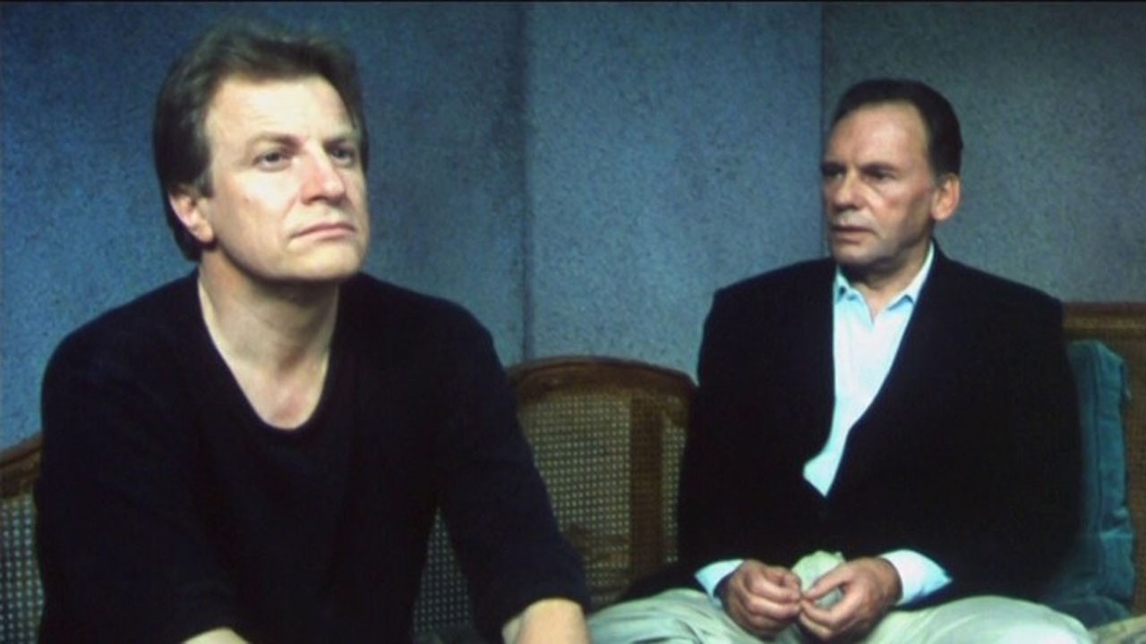 Backdrop for Pour un oui ou pour un non