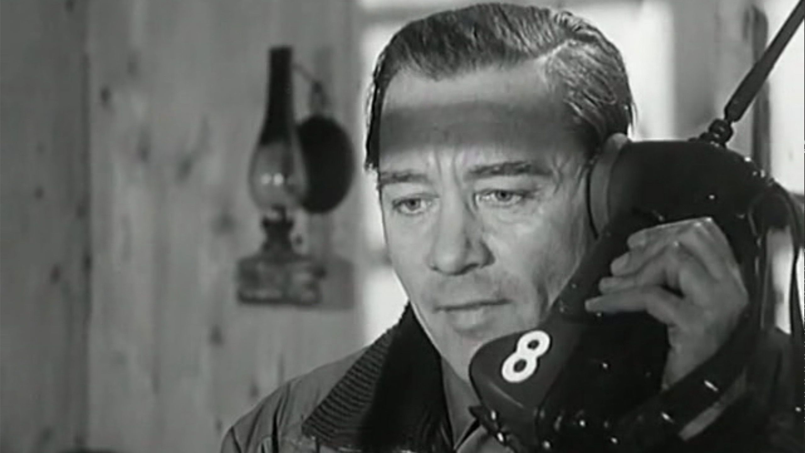 Backdrop for Alarm in den Bergen