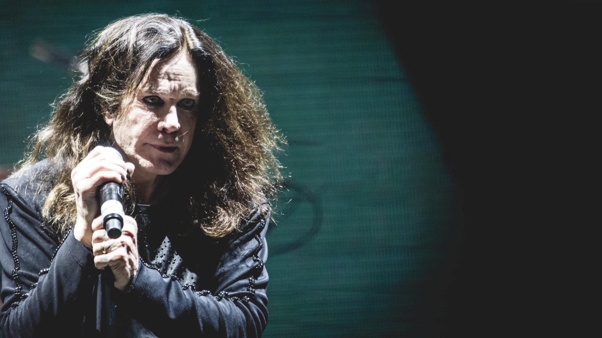 Backdrop for Ozzy Osbourne - Live at Budokan