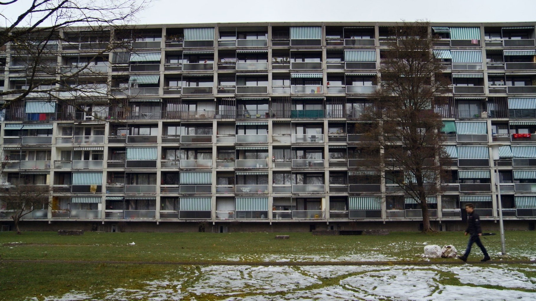 Backdrop for Gyrischachen - von Sünden, Sofas und Cervelats