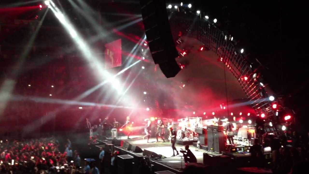 Backdrop for Kasabian: Live! - Live at the O2