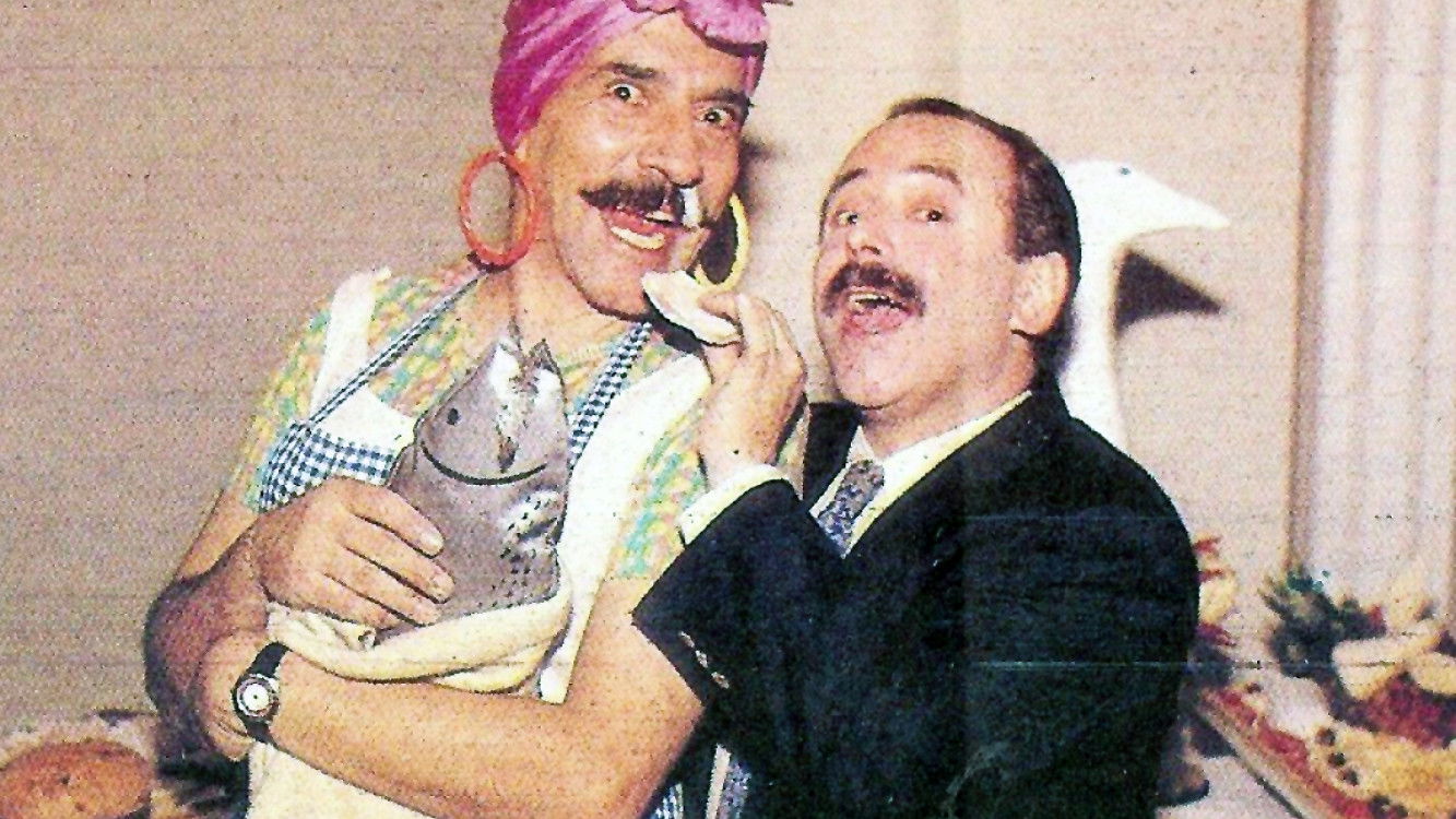 Backdrop for Peor es nada