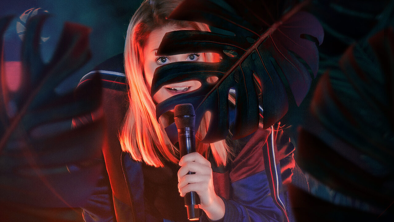 Backdrop for Hazel Brugger: Tropical