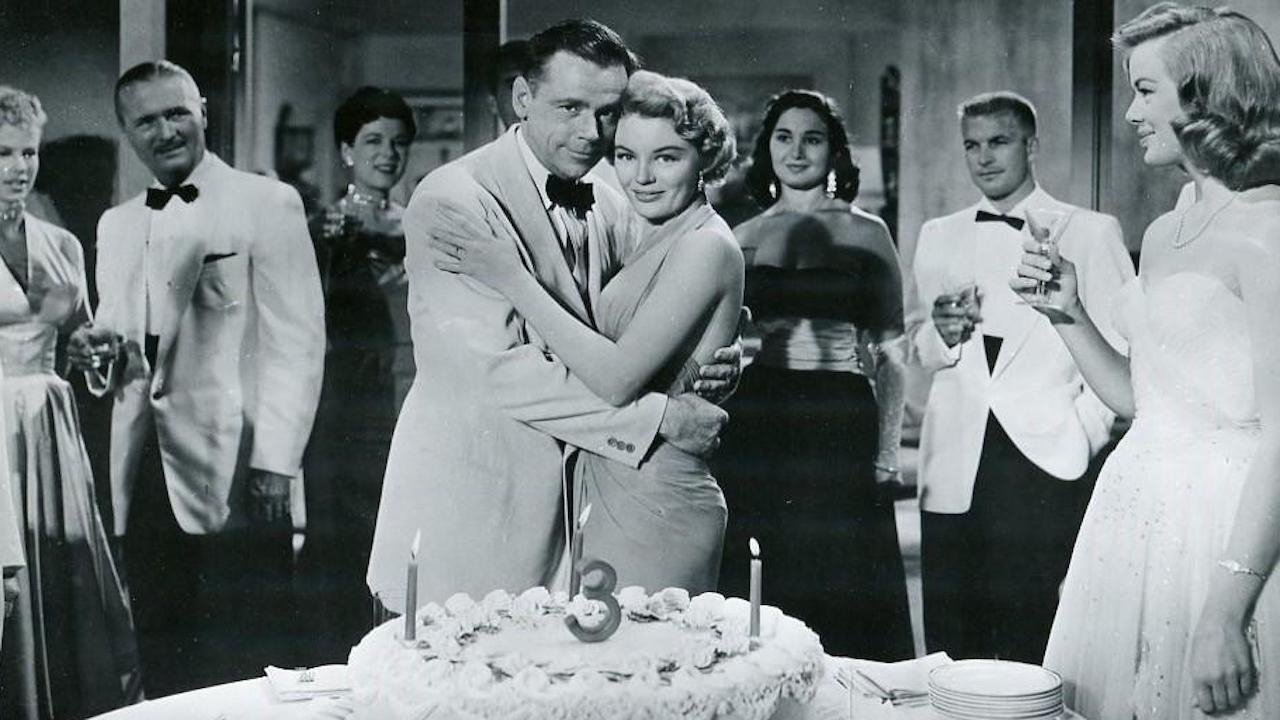 Backdrop for The Lieutenant Wore Skirts