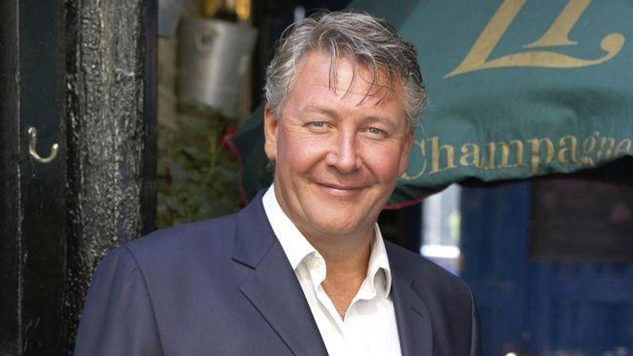 Backdrop for Challenge Tommy Walsh