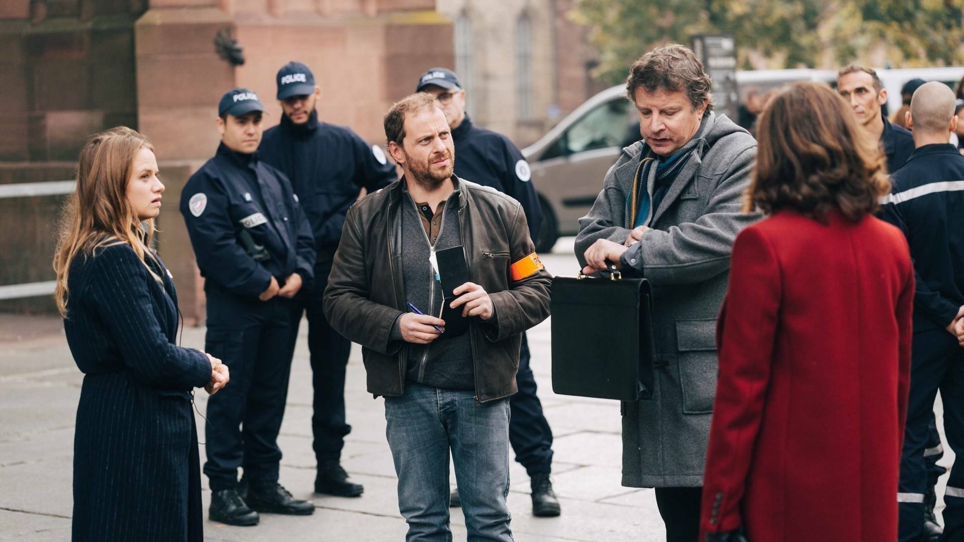 Backdrop for Disparition inquiétante; L'Évaporation