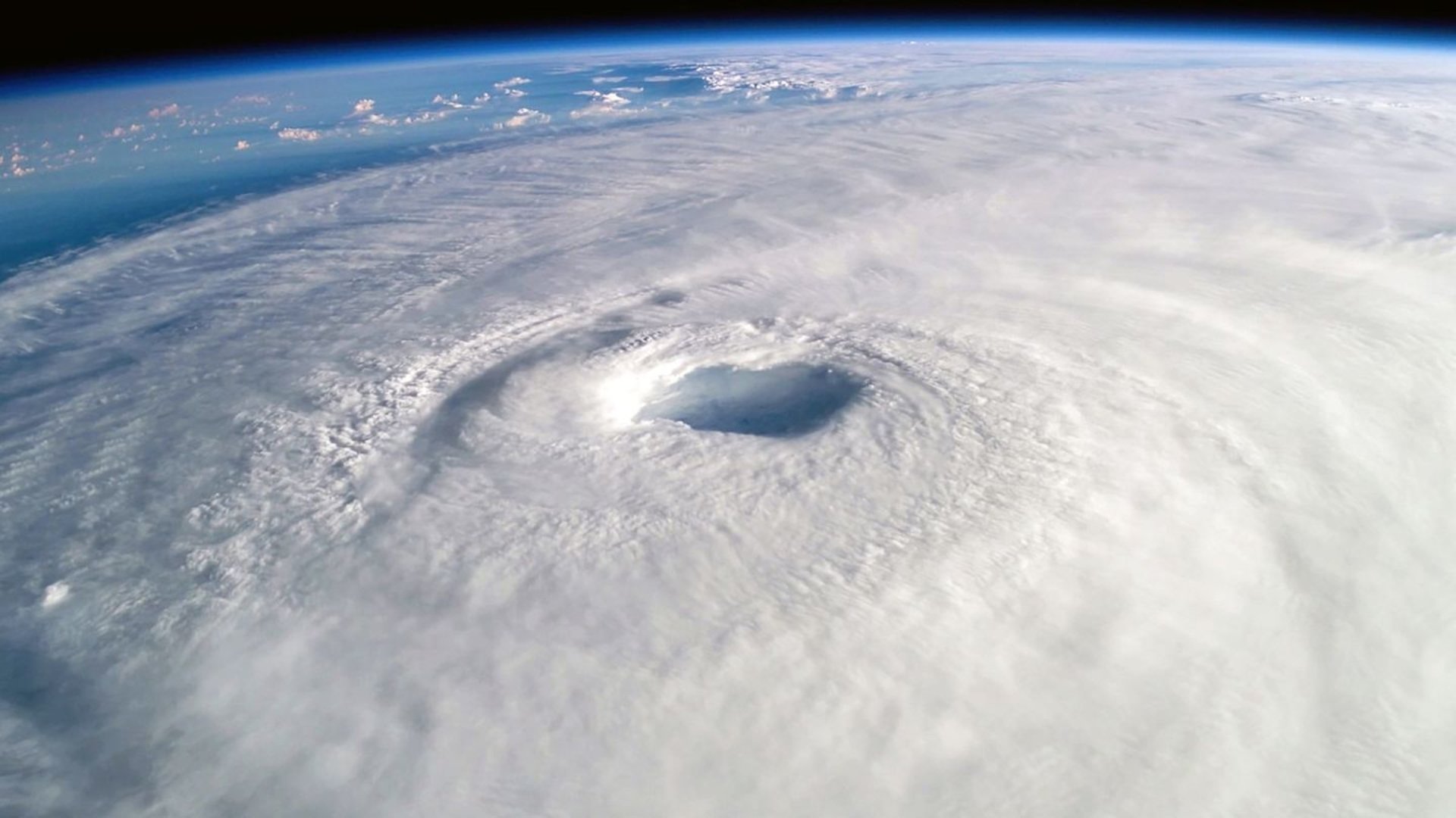 Backdrop for Der bewegte Planet