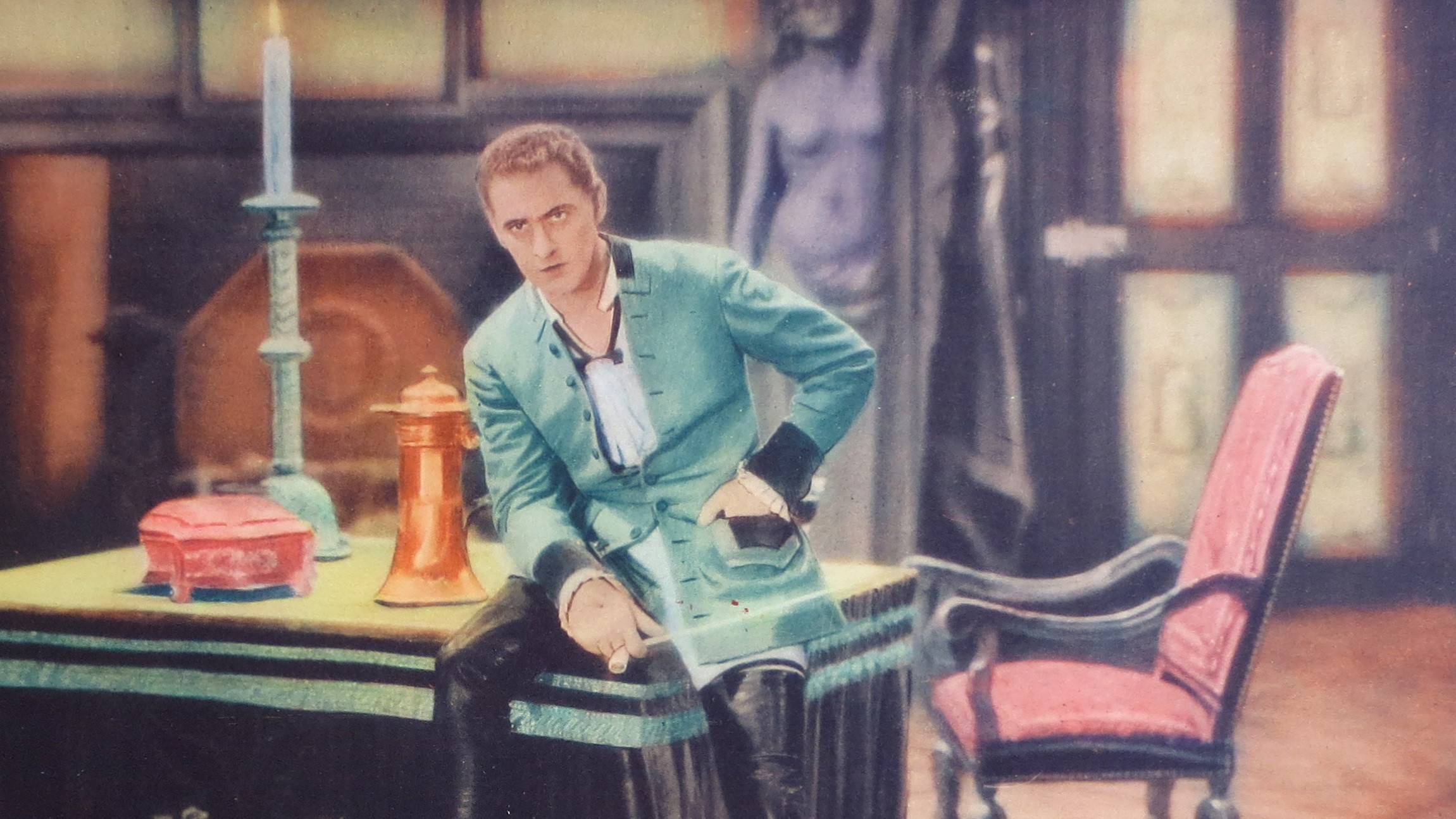 Backdrop for General Crack