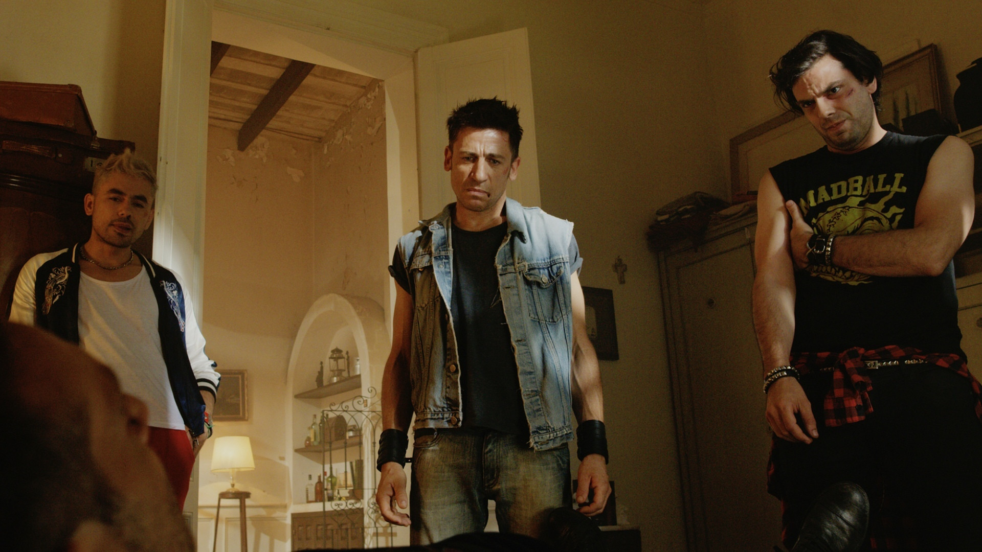 Backdrop for Una tumba para tres