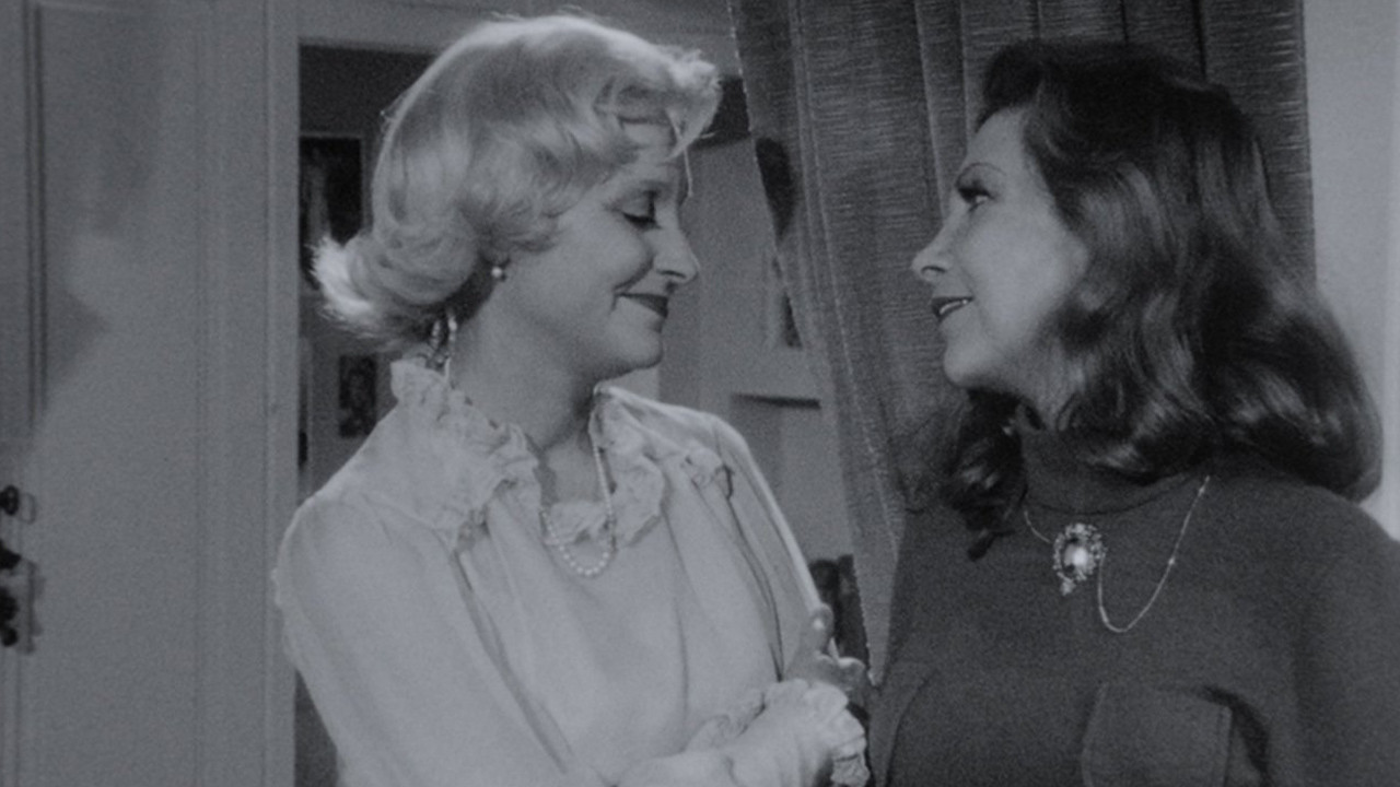 Backdrop for Femmes femmes