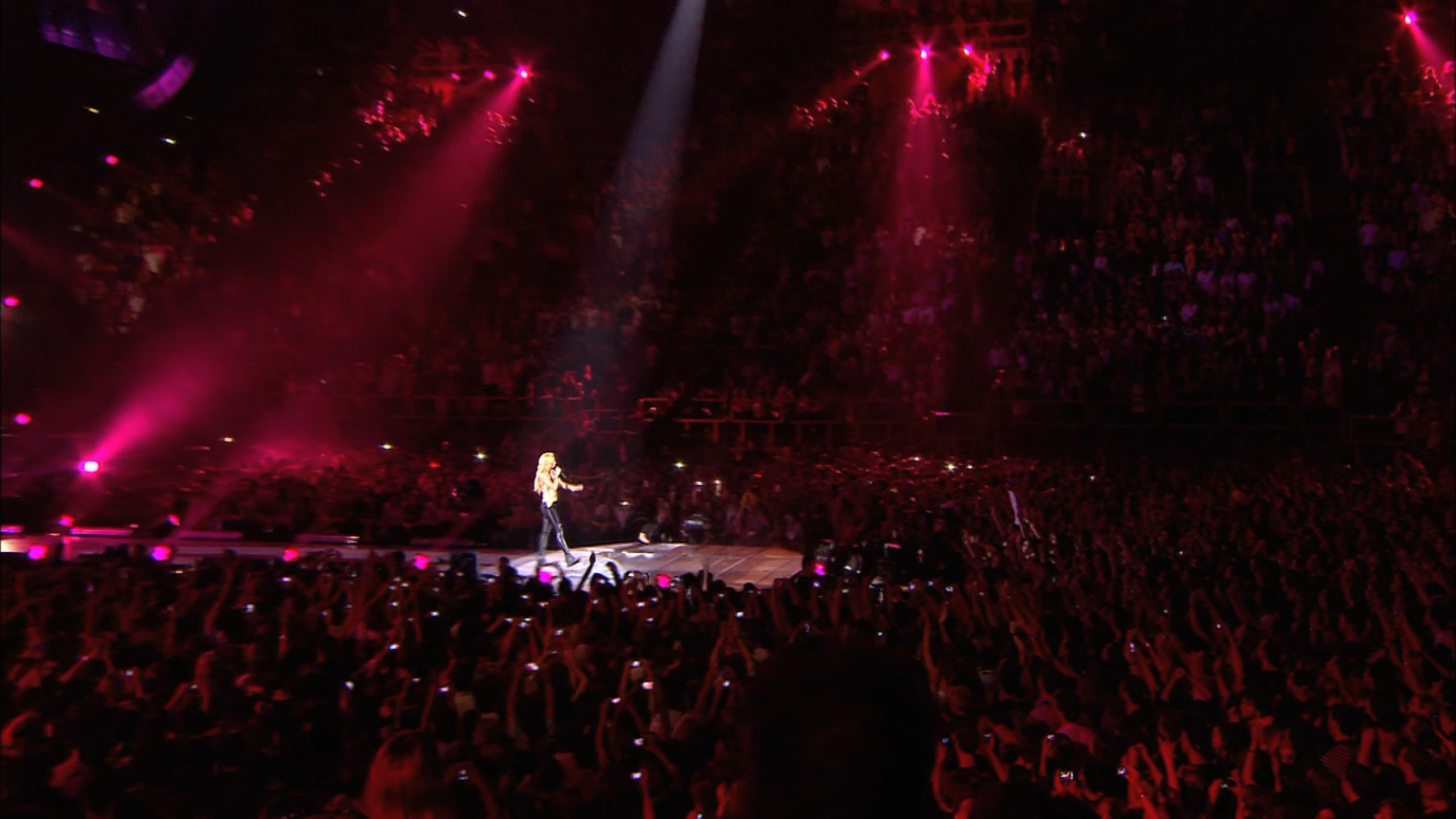Backdrop for Shakira: Live from Paris