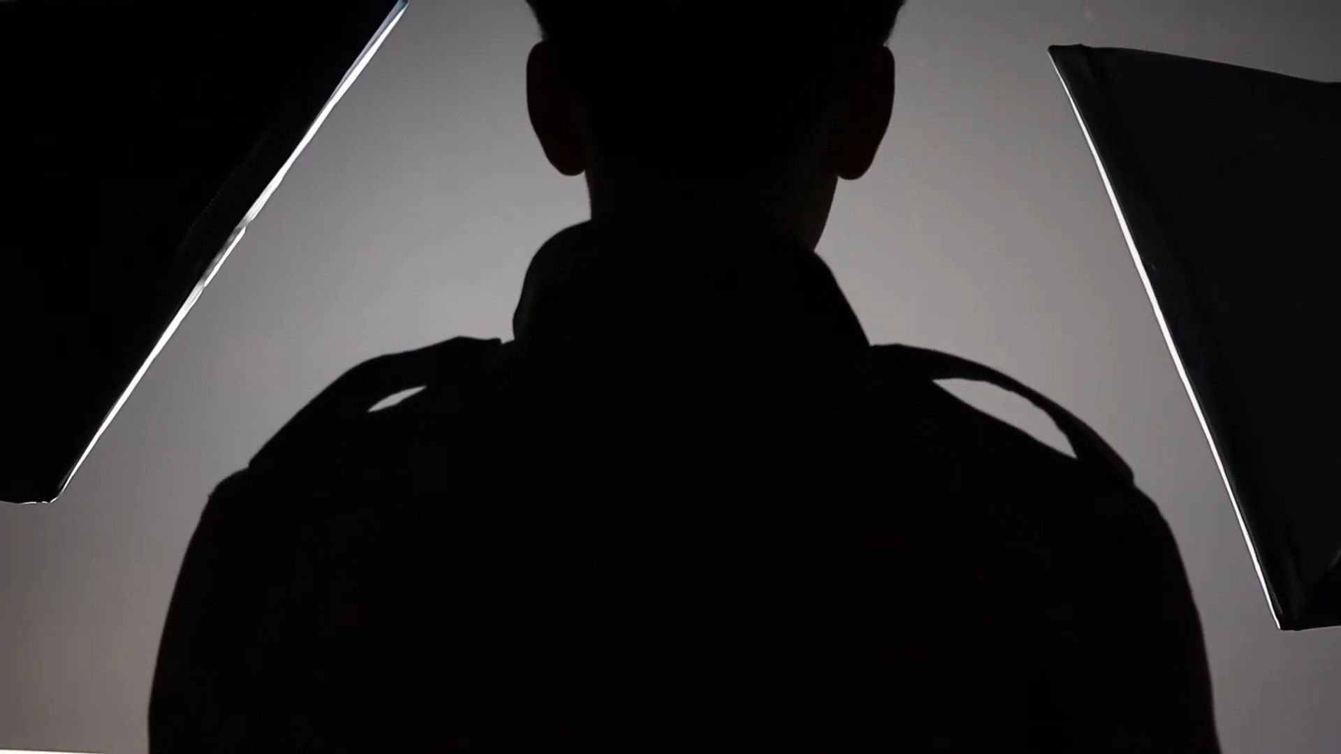 Backdrop for Interroguai