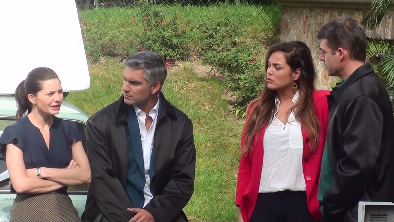 Backdrop for Tu es si jolie ce soir