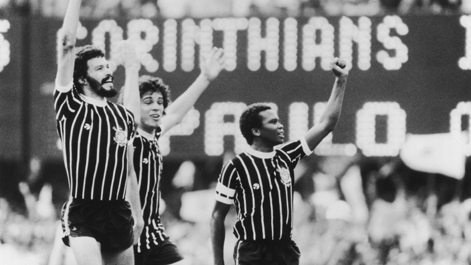 Backdrop for Democracia em Preto e Branco