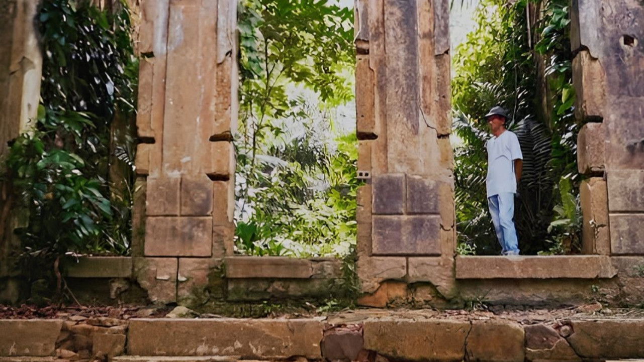 Backdrop for Quem Vive Alí?