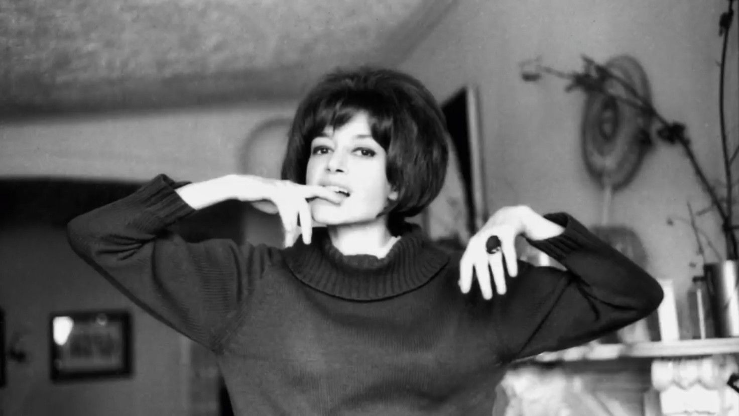 Backdrop for Pauline Julien, Intimate and Political