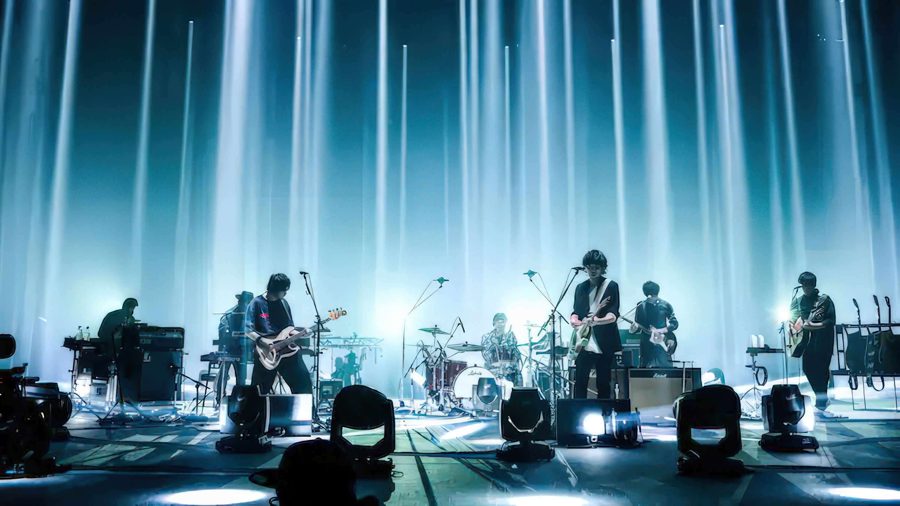 Backdrop for back number - ツアー2016"ミラーボールとシャンデリア"