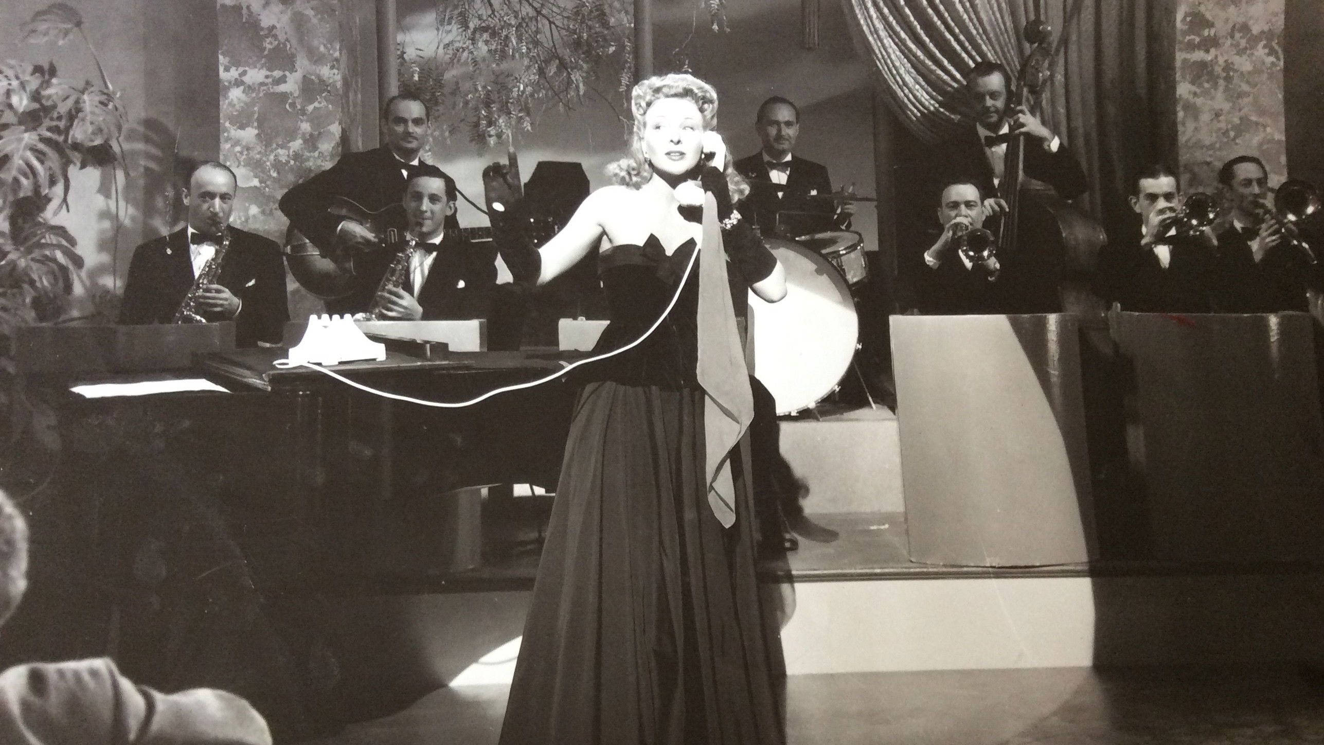 Backdrop for The League of Frightened Men