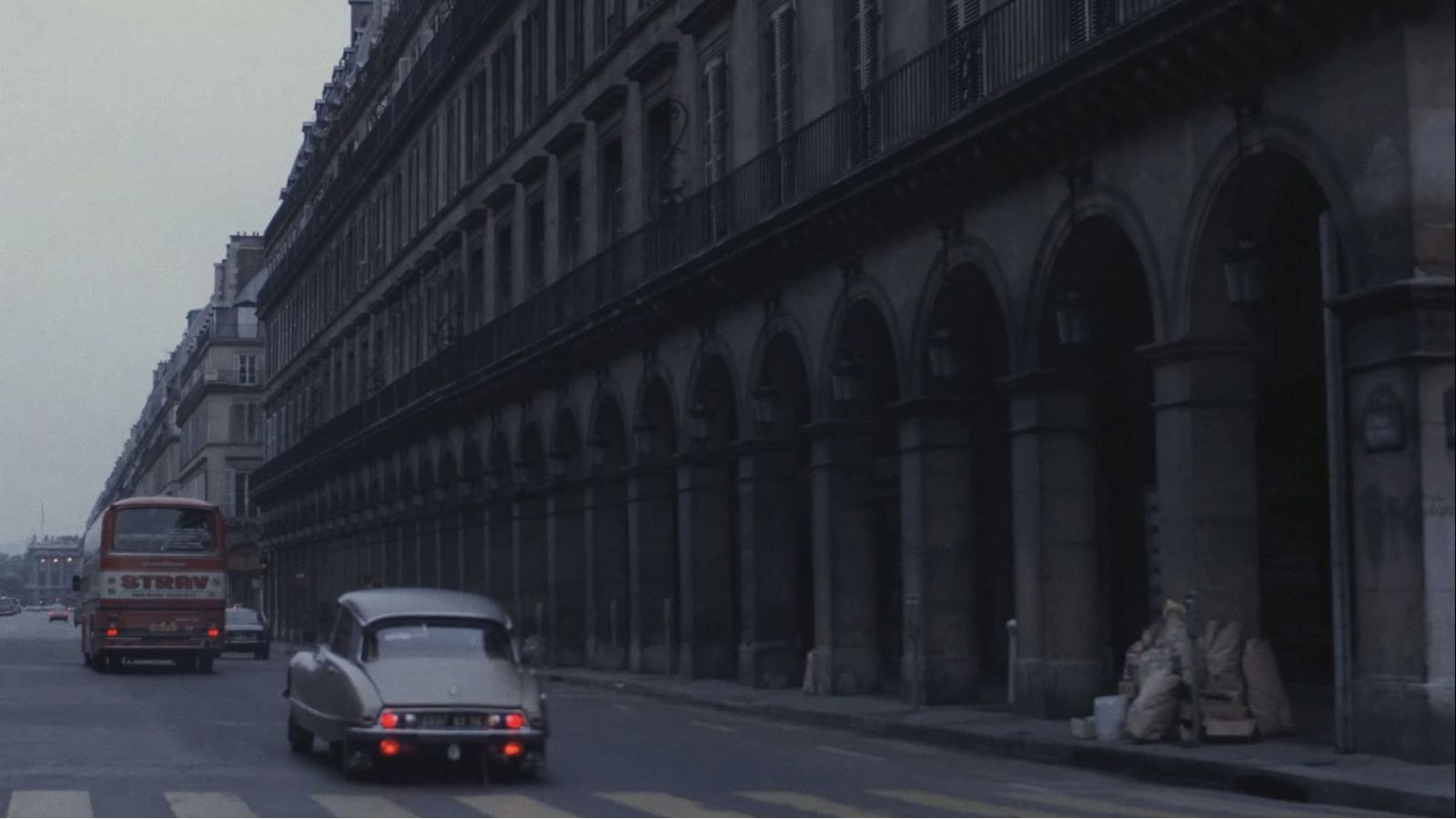 Backdrop for Les Mains négatives