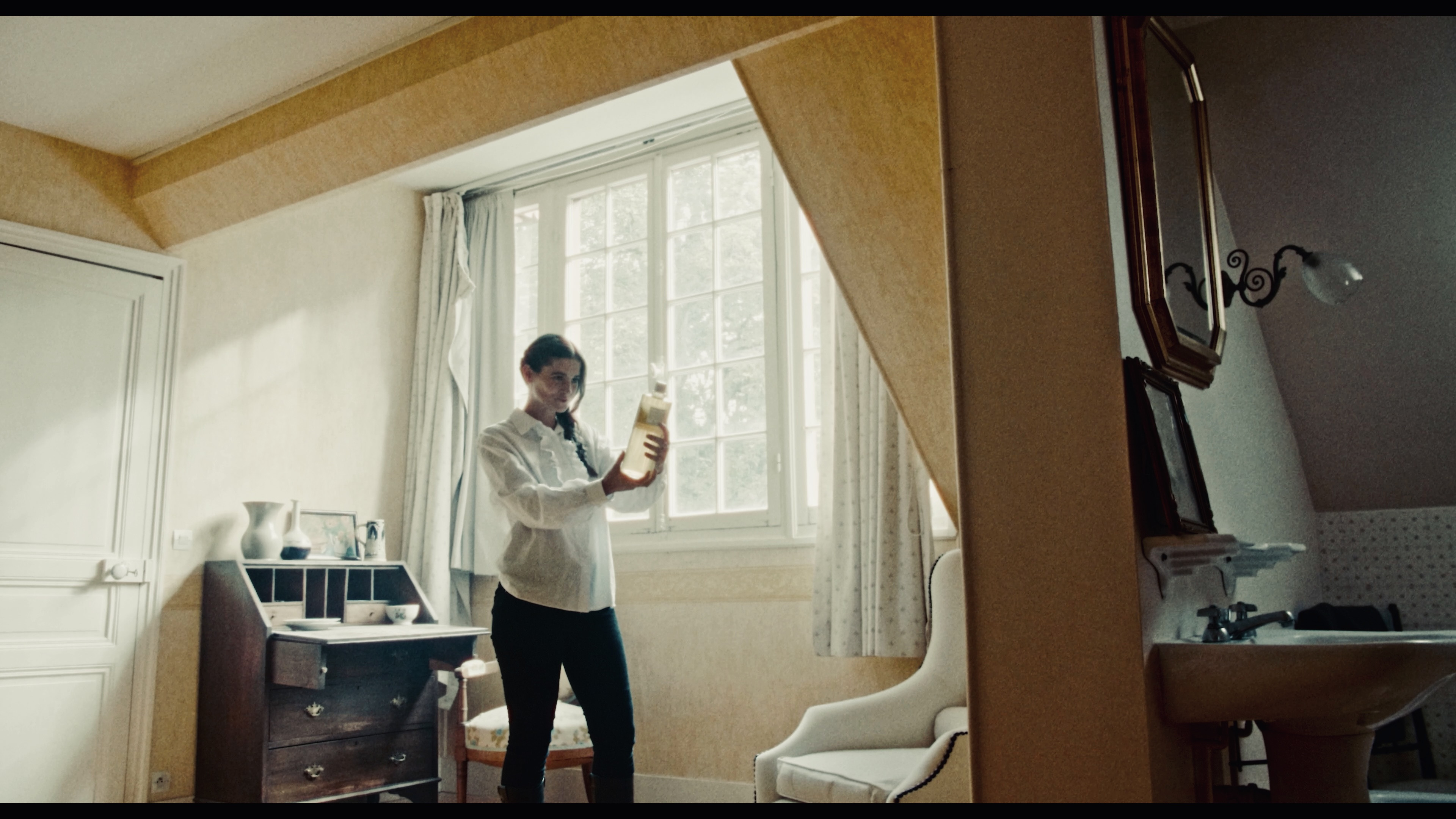 Backdrop for The Beauty and the Dishcloth