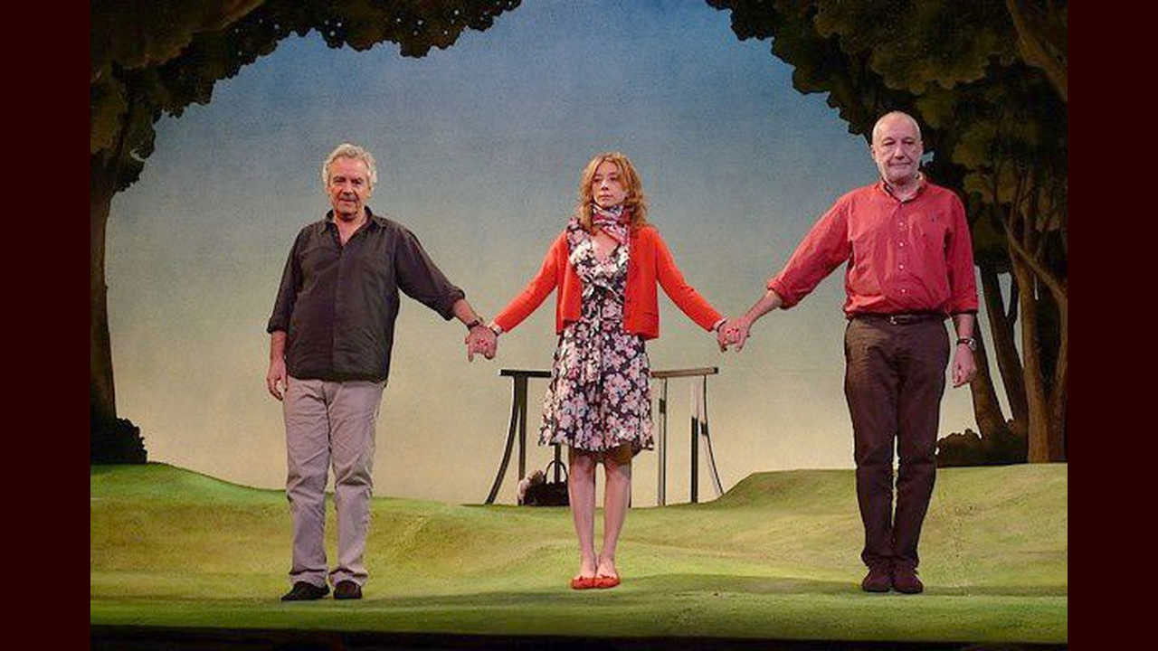 Backdrop for Sentiments provisoires