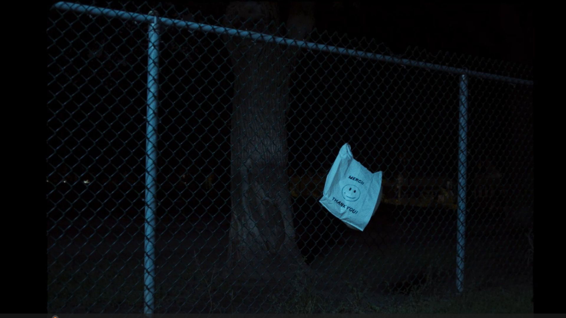Backdrop for LA PETITE FILLE AUX PLANCHES À ROULETTES