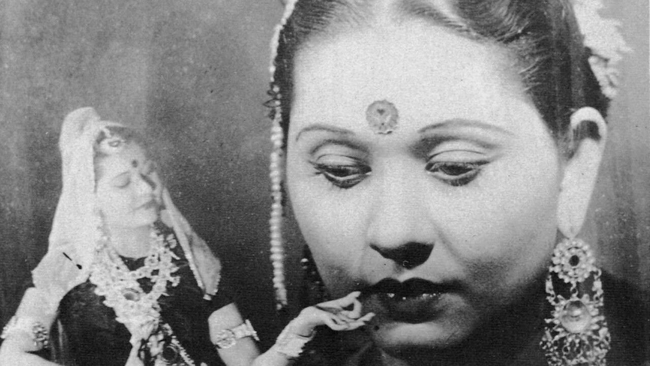 Backdrop for The Court Dancer: Raj Nartaki