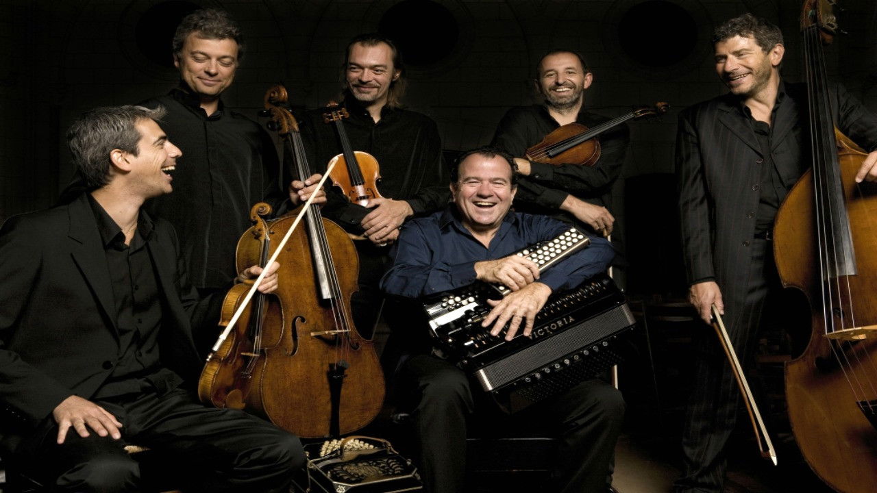 Backdrop for Richard Galliano plays Bach Live at Nancy Jazz Pulsations