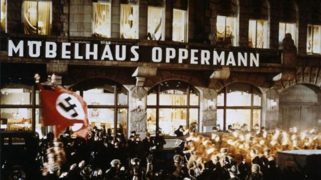 Backdrop for The Oppermanns