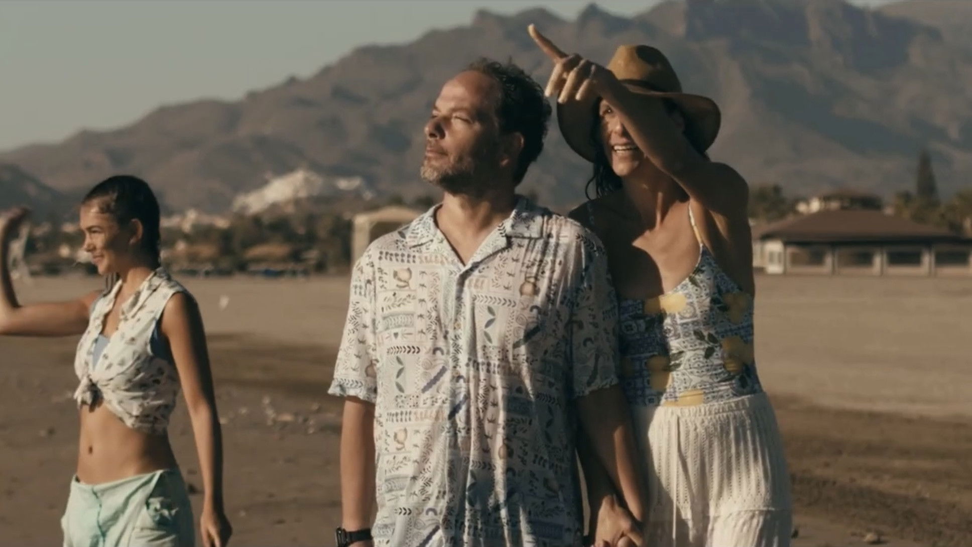 Backdrop for Sol Mayor