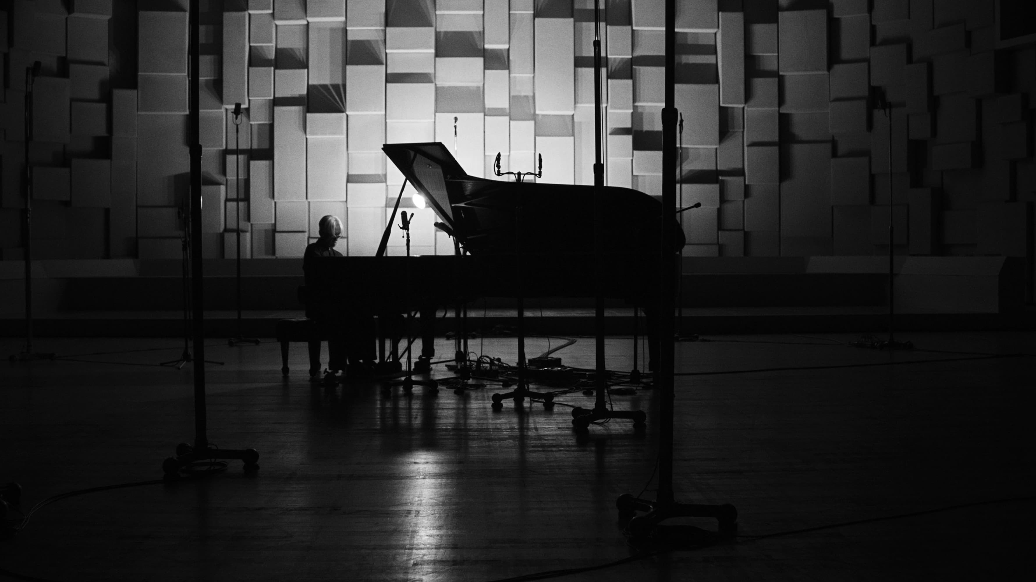 Backdrop for Ryuichi Sakamoto: Playing the Piano 2022