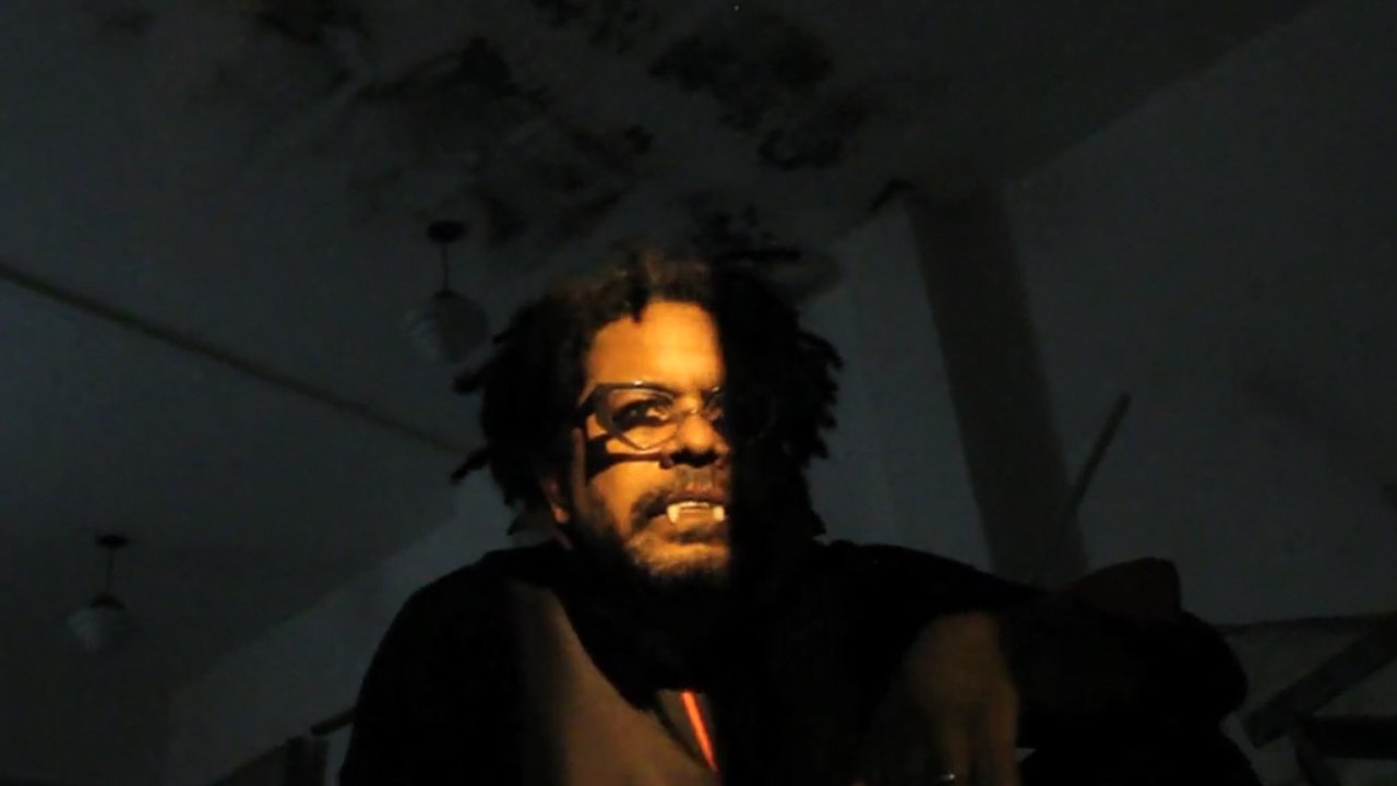 Backdrop for O Vampiro Que Pensa Vozes