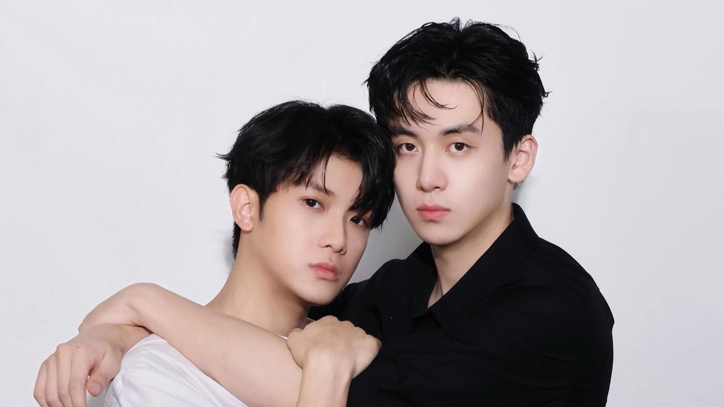 Backdrop for Black & White is Real